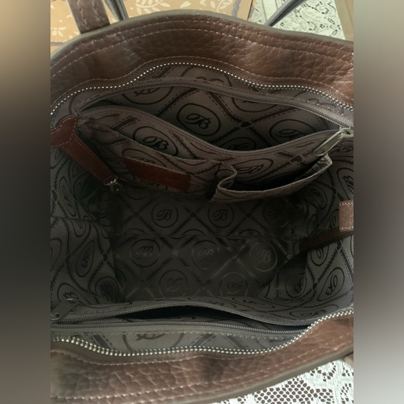 Brighton Ferrara Giorno Tote. Brown. Zipper closure. - Picture 5 of 13